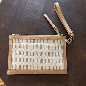 Spartina 449 Tan and Cream Patterned Wristlet